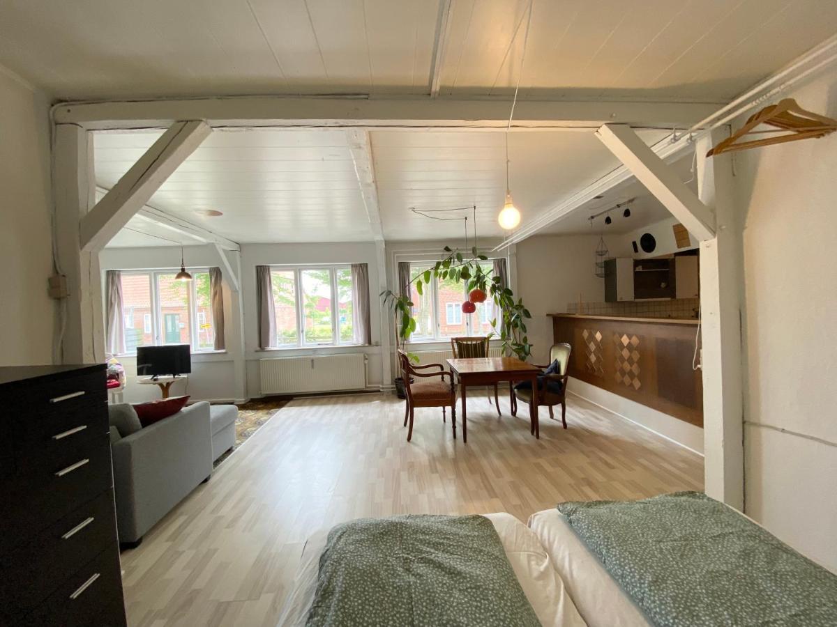 Studio Apartment In The Heart Of Højer Buitenkant foto